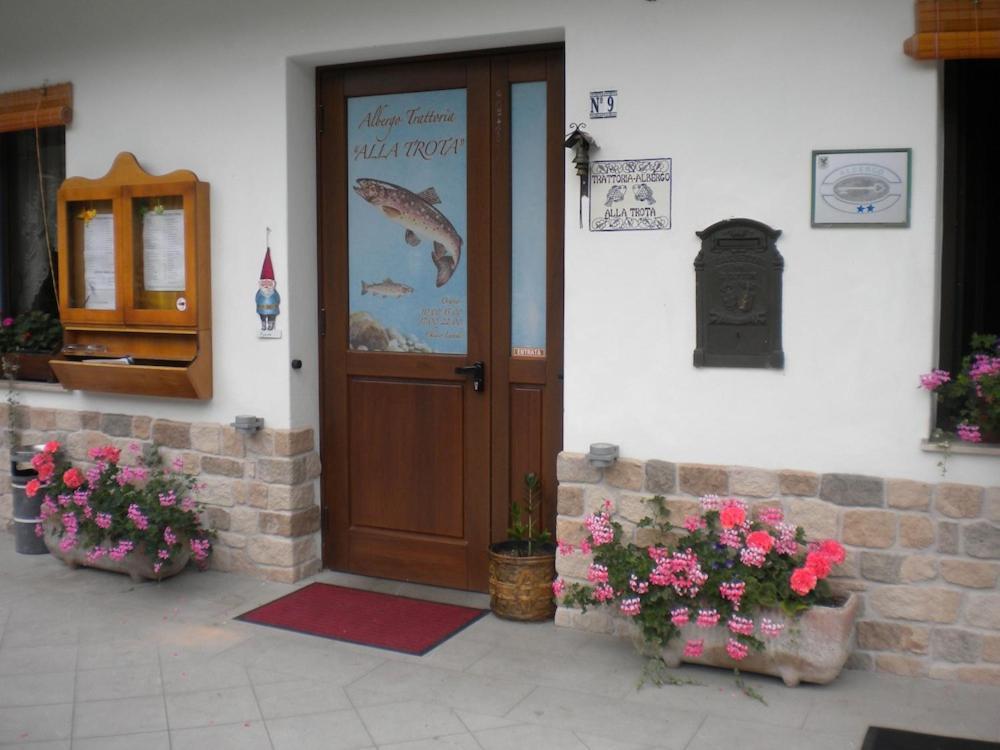 Albergo Alla Trota Pulfero Extérieur photo