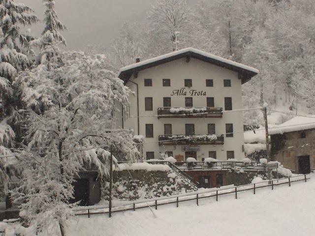 Albergo Alla Trota Pulfero Extérieur photo